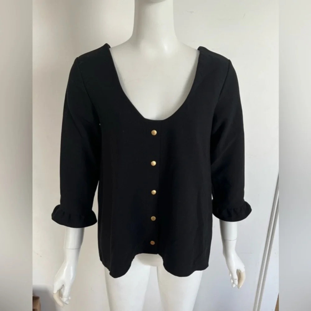 Songe Lab France Black snap front ruffle 3/4 sleeves top blouse